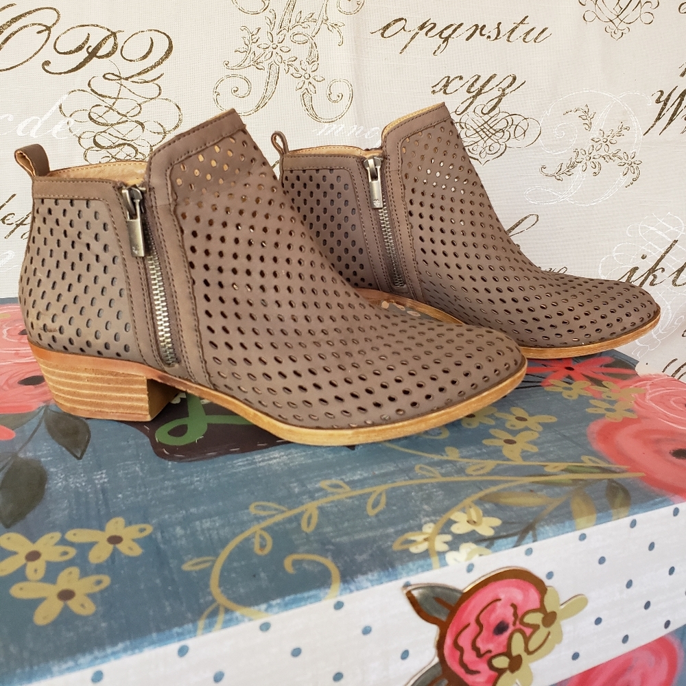 Lucky Brand Booties - Picture 2 of 5